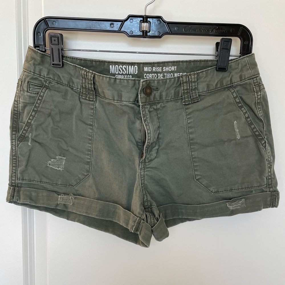 Mid rise shorts